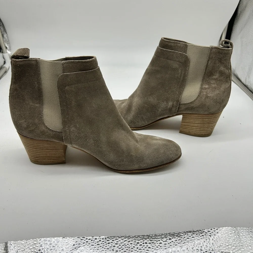 Vince Hallie Taupe Suede Chelsea Ankle Boots Made in‎ Italy Women's 8M